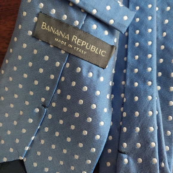 2 Banana Republic silk ties - Picture 3 of 5